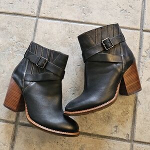 Hush Puppies Booties
